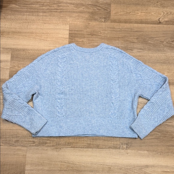 Universal Threads Light Blue Cable Knit Sweater, Size Medium - Picture 4 of 5